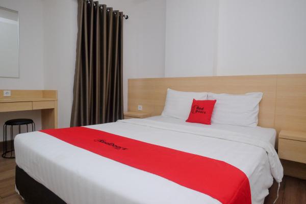 A la foto es mostra l'objecte RedDoorz Apartment near Exit Toll Colomadu situat a la ciutat de Solo.