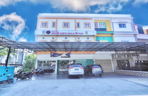 照片显示了位于Luengbata市的grand koetaradja permai hotel物件。