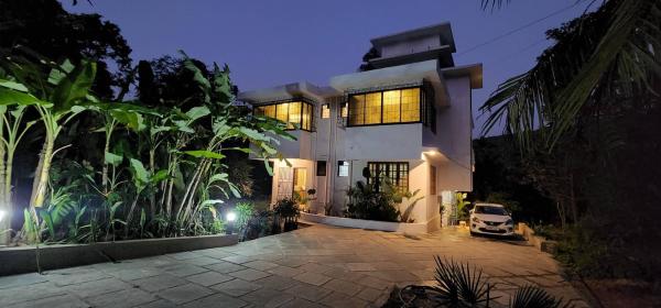 写真にはMadkai市にあるWild Orchid 5BHK Villa & Eco Cottages in Sancoale Valleyが写っています。