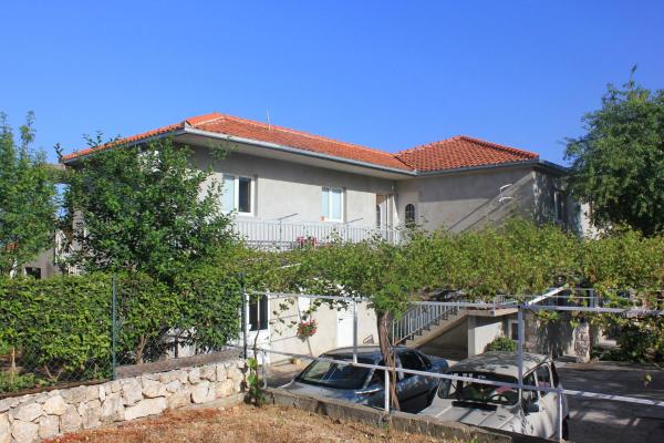 Nella foto è visibile l'oggetto Apartments with parking space Orebic, Peljesac - 10440 situato nella città di Orebić (Sabbioncello).