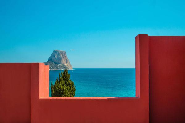 A la foto es mostra l'objecte Apartamento Muralla Roja - PlusHolidays situat a la ciutat de Calp.