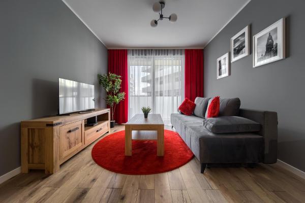 A la foto es mostra l'objecte Central Park Red Apartment by BookingHost situat a la ciutat de Wrocław.