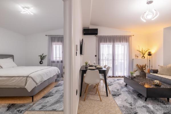 Luxury Central Apartment 2 - Greece