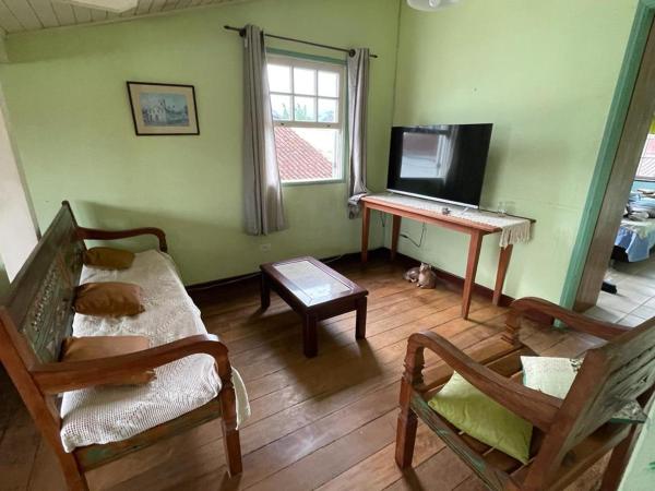 A la foto es mostra l'objecte Casa com 2 quartos em Paraty com garagem 50m do centro histórico situat a la ciutat de Parati.