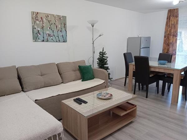 A la foto es mostra l'objecte Apartman Žujan situat a la ciutat de Divčibare.