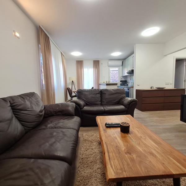 Na fotografii je vidět objekt APARTMAN011 nacházející se ve městě Mirijevo.