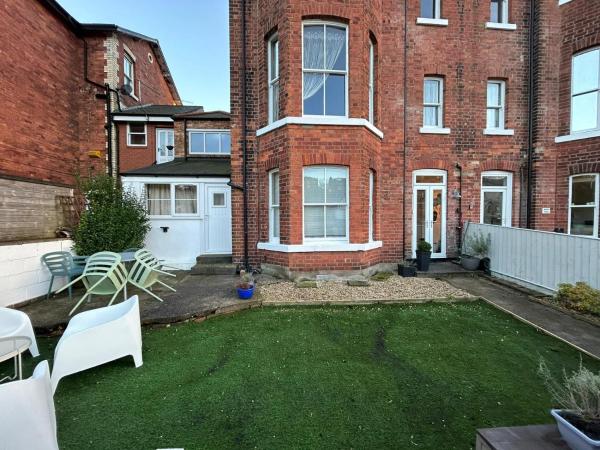 South Bay Garden Apartment - Scarborough
