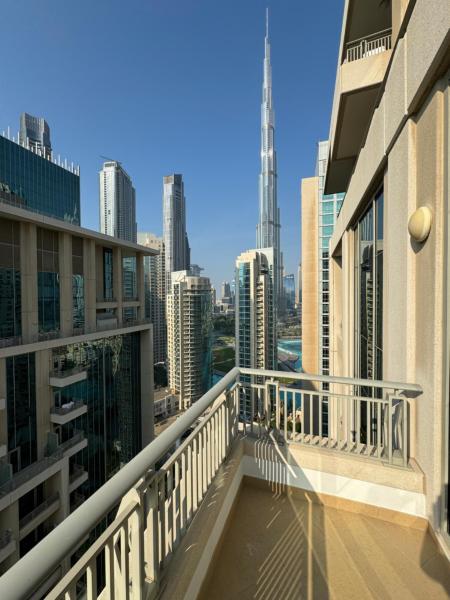 På billedet ses objektet 1Bedroom Lux Burj Khalifa View beliggende i byen Dubai.