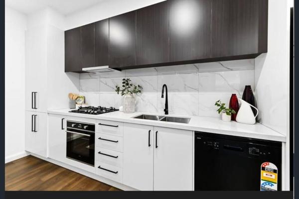 A la foto es mostra l'objecte New and Sophisticated Home situat a la ciutat de Mulgrave.