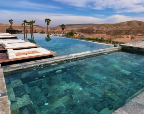Auf dem Foto ist das Objekt Agafay Luxury camp in der Stadt Marrakesch zu sehen.