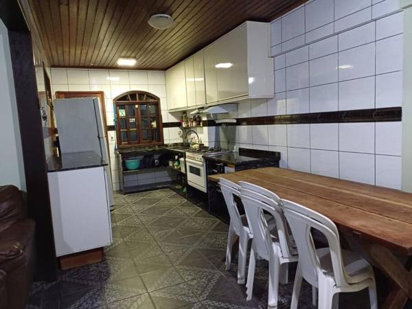 A la foto es mostra l'objecte Casa espaçosa em Matinhos situat a la ciutat de Matinhos.