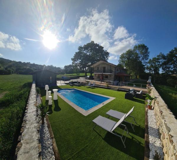 Nella foto è visibile l'oggetto CASA RURAL LALLANTA situato nella città di Pedroso.