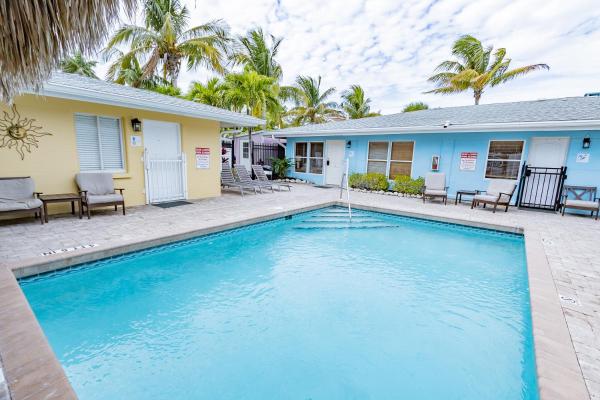 På billedet ses objektet Siesta Key Beachside Villas beliggende i byen Sarasota.