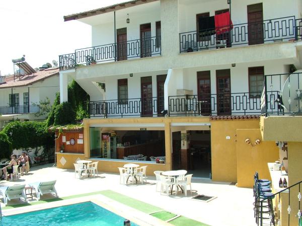 A la foto es mostra l'objecte Gultepe Apartments situat a la ciutat de Kuşadası.