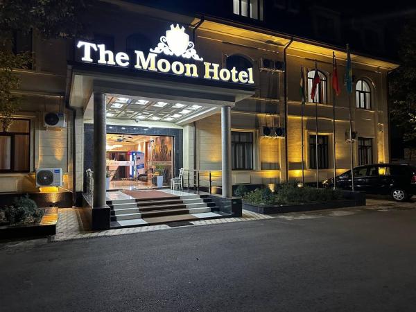 Na fotografii je vidět objekt The Moon Tashkent Hotel nacházející se ve městě Taškent.