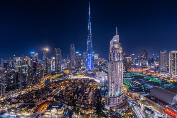 Na zdjęciu widoczny jest obiekt Lavishly Elegant 2BR with Breathtaking Full Burj Khalifa View położony w mieście Dubaj.