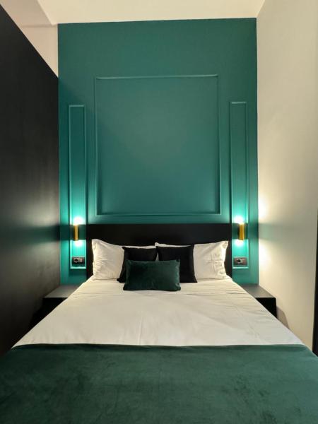 Na zdjęciu widoczny jest obiekt Materdei Emerald Rooms położony w mieście Neapol.