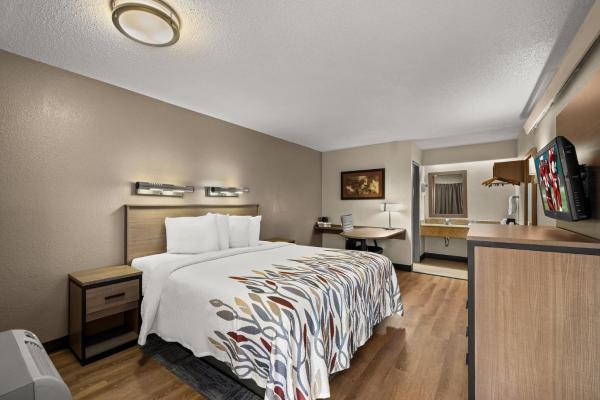 Στη φωτογραφία φαίνεται το αντικείμενο Red Roof Inn Detroit - Royal Oak/Madison Heights που βρίσκεται στην πόλη Madison Heights.