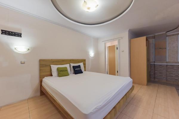 A la foto es mostra l'objecte Urbanview Hotel Anggrek Puncak by RedDoorz situat a la ciutat de Ciseureuh.