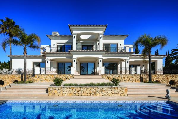 Στη φωτογραφία φαίνεται το αντικείμενο Casa Ceu Branco που βρίσκεται στην πόλη Carvoeiro.
