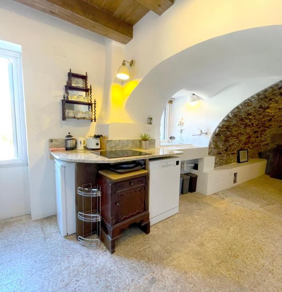Nella foto è visibile l'oggetto Casa del Castello Sleeps 4 Isolabona Italy situato nella città di Isolabona.