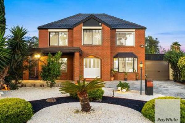 The photo shows the Airport Proximity 5BR Haven located in the city of Taylors Lakes.