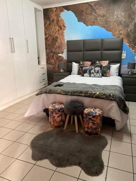 På billedet ses objektet P&l exclusive beauty parlour beliggende i byen Phomolong.