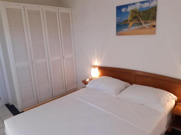 Na fotografii je vidět objekt Appartement MANBANA 320 - accès direct a la plage nacházející se ve městě Bon.