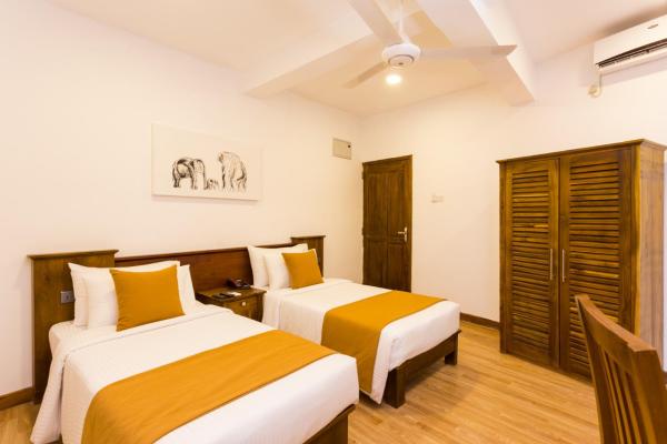A la foto es mostra l'objecte 360 Lake View Hotel situat a la ciutat de Kandy.