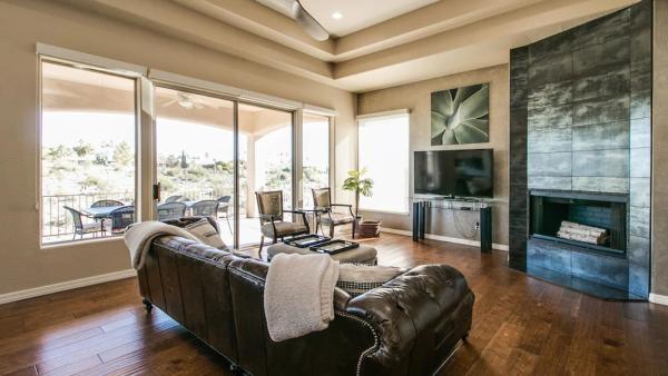 Kuvassa näkyy kohde Fabulous 4-Bdrm WBreathtaking Views & Pool, joka sijaitsee kaupungissa Fountain Hills.