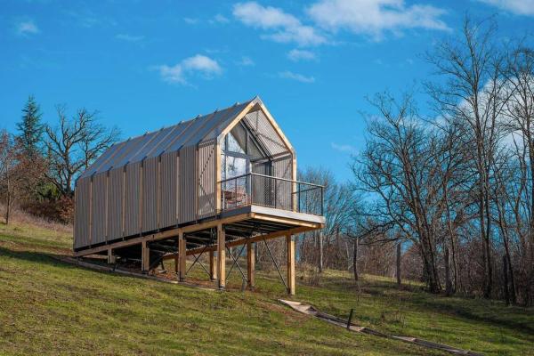 Auf dem Foto ist das Objekt Premium Sustainable Cabins Mecsek Reindeer in der Stadt Hosszúhétény zu sehen.