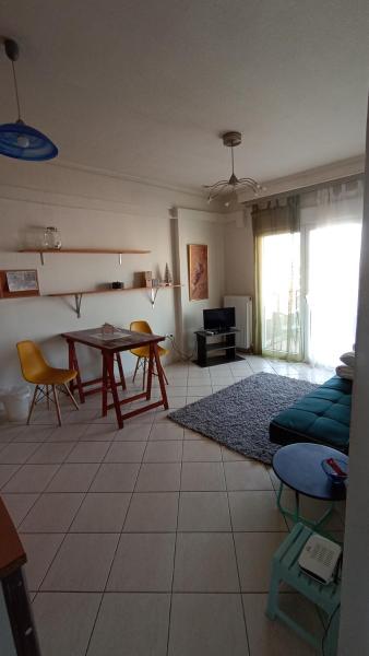 Foto 1: Φωτεινό κοντά στον σταθμό ΚΤΕΛ Θεσσαλονίκης