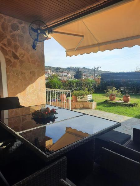 A la foto es mostra l'objecte Marathon VS LUXURY VILLA situat a la ciutat de Grammatiko.
