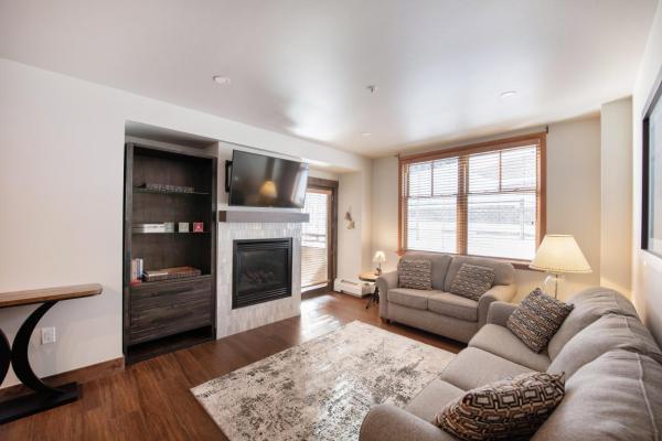Apartament 2 Habitacions - Warm & Cozy Zephyr Mountain Lodge condo with Arapahoe Forest and Corridor Ski Trail Views condo