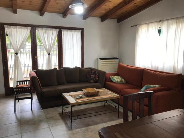 A la foto es mostra l'objecte Casa turistica Gualjaina situat a la ciutat de Gualjaina.