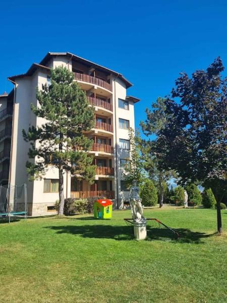 A la foto es mostra l'objecte Nikol 3 SPA CLUB BOR situat a la ciutat de Velingrad.