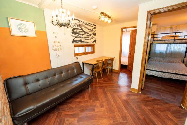 Billede 7: 2 - Gu&Anne House Seoul Hongdae Stn 5rooms,4bathroom