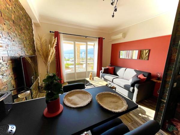 A la foto es mostra l'objecte Studio raffiné vue mer - Propriano - Corse du sud situat a la ciutat de Propriano.