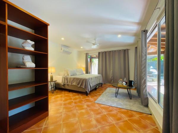 På billedet ses objektet Spinoza Hotel Los Pargos Playa Negra beliggende i byen Playa Negra.