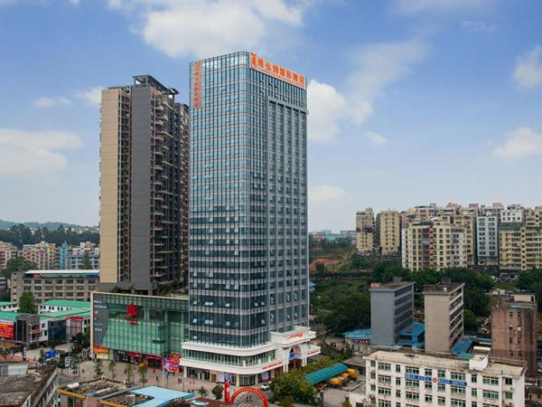 A la foto es mostra l'objecte Vienna International Hotel Shenzhen Xiashuijing Metro Station situat a la ciutat de Shenzhen.