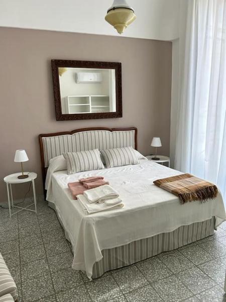 A la foto es mostra l'objecte Casa D'Amico al Duomo situat a la ciutat de Catània.