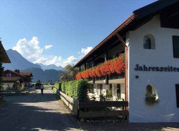 A la foto es mostra l'objecte Haus Jahreszeiten situat a la ciutat de Oberstdorf.