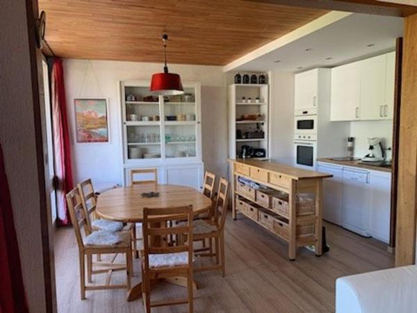 照片显示了位于Vars市的Appartement cosy 6 pers au cœur de Vars Les Claux, à deux pas des pistes et commerces - FR-1-330B-29物件。