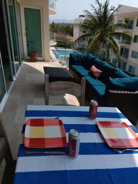 På billedet ses objektet Perfectly located spacious apartment with 2 balconies beliggende i byen Ixtapa.