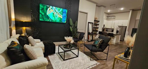 På billedet ses objektet Luxury 2br Apartment (Buckhead) beliggende i byen Atlanta.