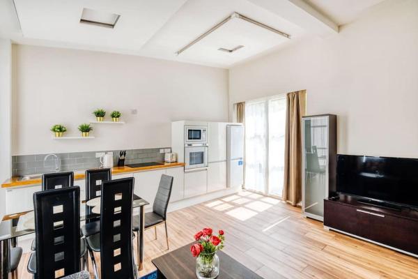2 BR Flat Edgware Road, London