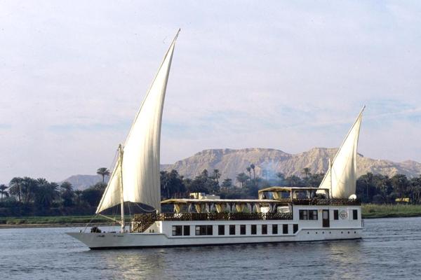 En la foto se muestra el objeto Farouz El Nil III Nile Cruise - Every Saturday from Luxor for 07 & 05 Nights ubicado en la ciudad de Ţawd.