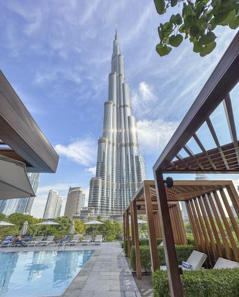 På billedet ses objektet Address Dubai Opera Residences beliggende i byen Dubai.