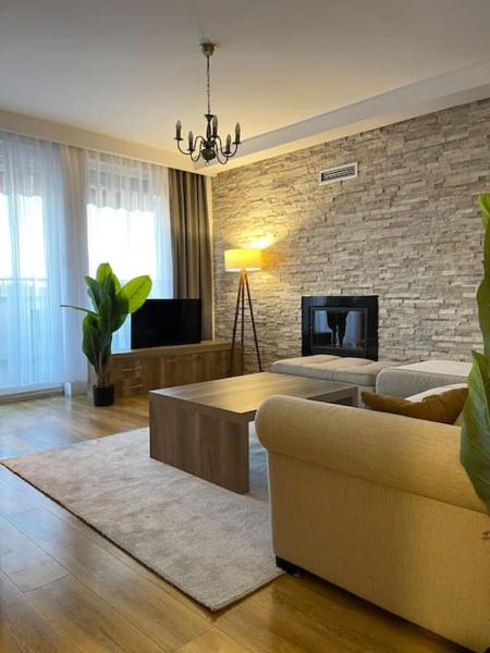 Etern Stays - C Street Apartment, Pristina