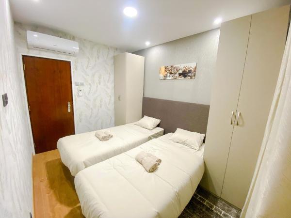 Na fotografii je vidět objekt ODIVELAS METRO RESIDENCE nacházející se ve městě Odivelas.